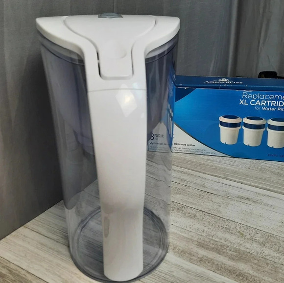 Aqua Bliss Water Filtration Pitcher with 3 New Unopened Replacment Filters - Picture 11 of 11
